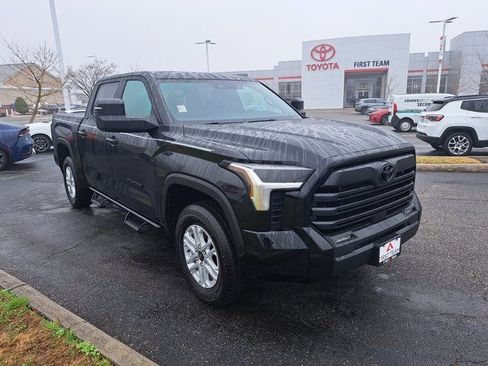 New 2026 Toyota Tundra SR5 w/ SR5 Convenience Package AWD/4WD image 4
