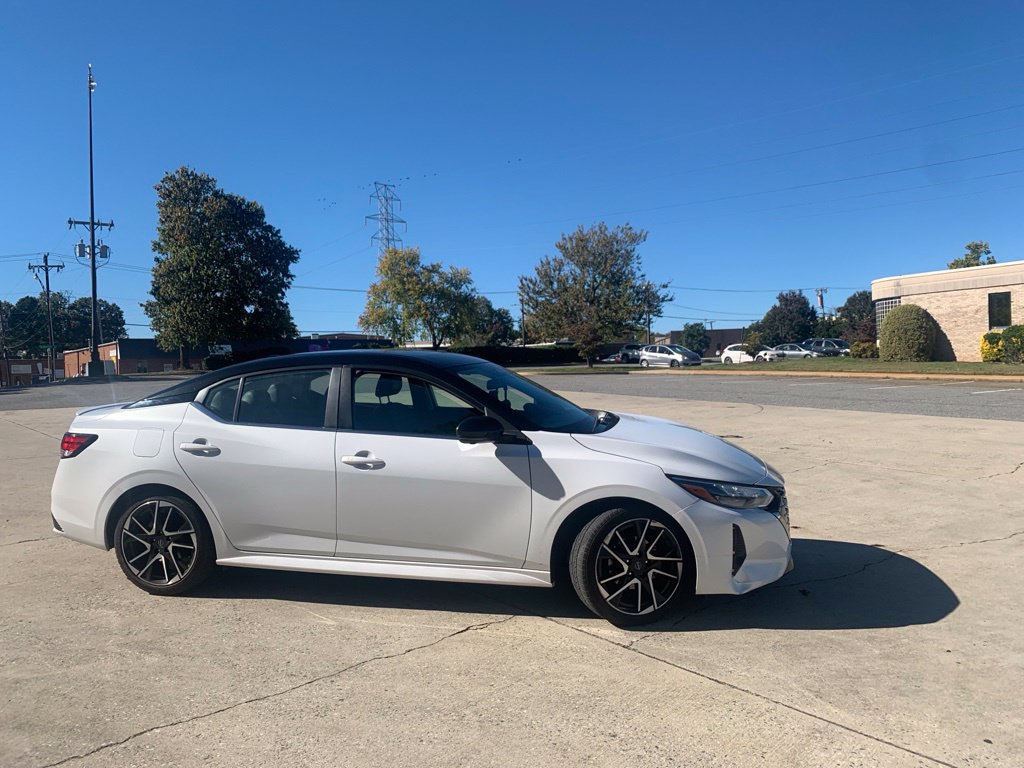 Used 2024 Nissan Sentra SR w/ SR Premium Package FWD image 8