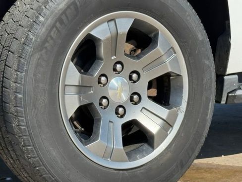 Used 2019 Chevrolet Tahoe LS AWD/4WD image 11