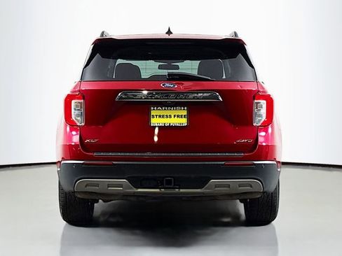 Used 2022 Ford Explorer XLT w/ Equipment Group 202A image 7