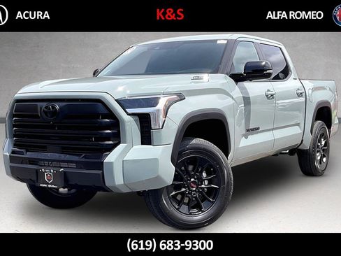 Used 2025 Toyota Tundra Limited AWD/4WD image 1