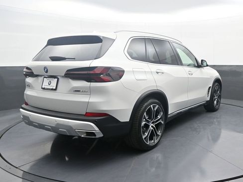 New 2026 BMW X5 xDrive50e AWD/4WD image 7