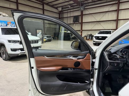 Used 2015 BMW X6 xDrive35i AWD/4WD image 11