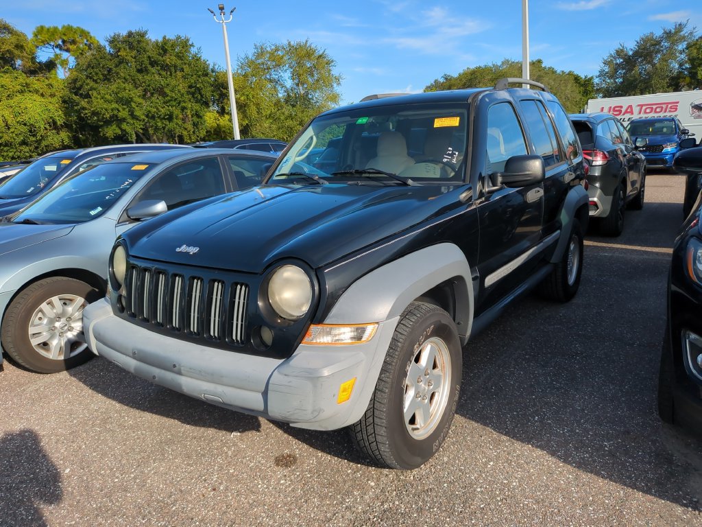 Used 2005 Jeep Liberty Sport RWD image 2