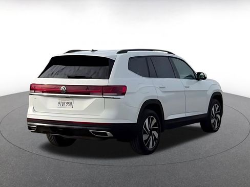 Used 2024 Volkswagen Atlas SE image 14