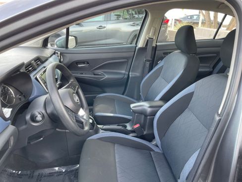 Used 2025 Nissan Versa SV image 35