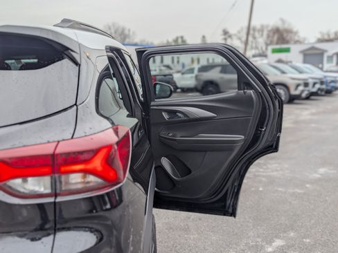 Used 2023 Chevrolet TrailBlazer ACTIV image 34