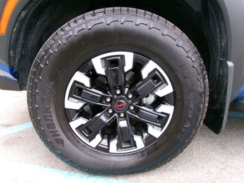 Used 2024 Nissan Frontier PRO-4X w/ Off-Road Protection Package image 10