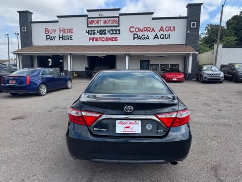 Used 2017 Toyota Camry SE FWD image 6