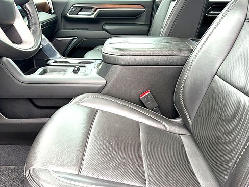 Used 2024 GMC Sierra 2500 Denali AWD/4WD image 14