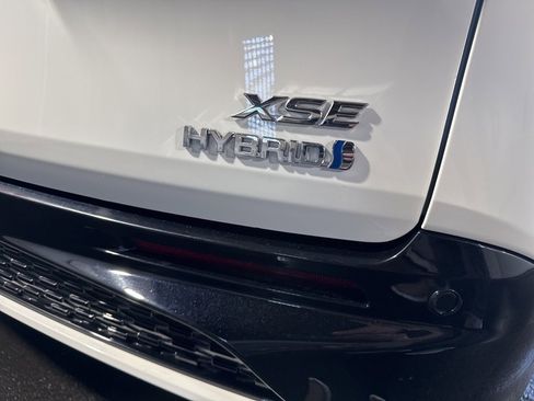 Used 2021 Toyota Sienna XSE image 18