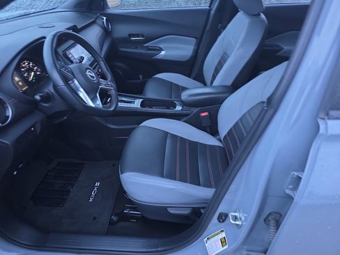 Used 2023 Nissan Kicks SR w/ SR Premium Package image 12