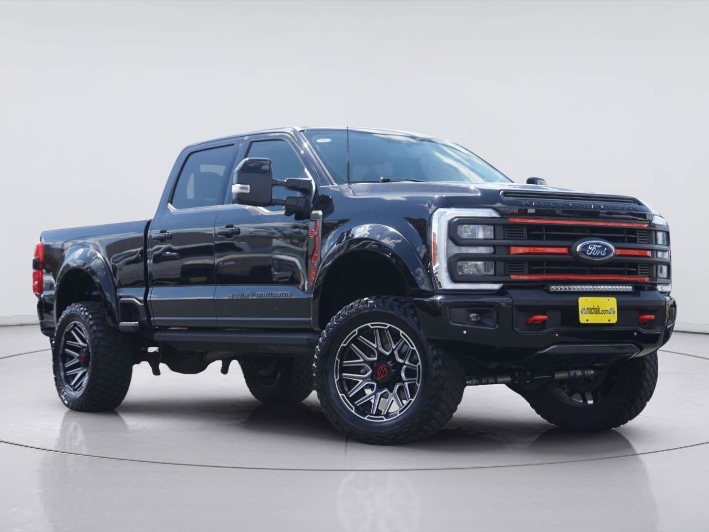 Certified 2023 Ford F250 Lariat w/ Lariat Ultimate Package AWD/4WD image 2
