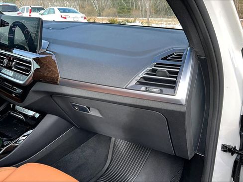 Used 2024 BMW X3 xDrive30i w/ Premium Package image 18
