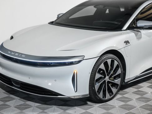 Used 2022 Lucid Air Grand Touring image 18