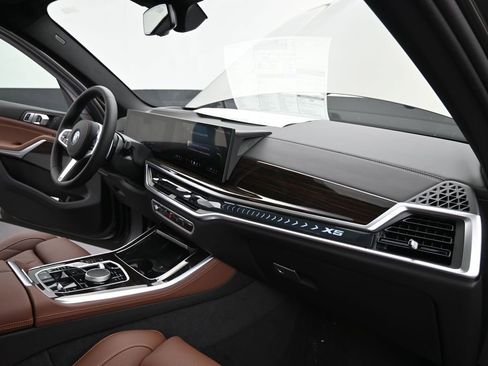 New 2026 BMW X5 xDrive50e AWD/4WD image 25