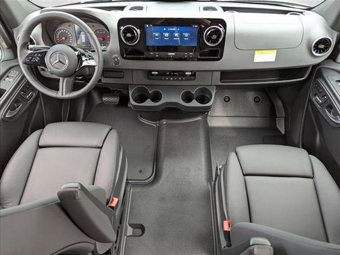 New 2026 Mercedes-Benz Sprinter 2500 image 14
