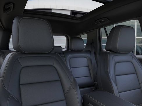 New 2027 GMC Terrain Elevation w/ Elevation Premium Package AWD/4WD image 28
