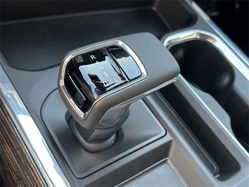 New 2026 GMC Sierra 1500 Elevation w/ LPO, Elevation Black Package image 13