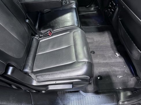 Used 2022 Jeep Grand Cherokee L Overland w/ Advanced Protech Group III image 15