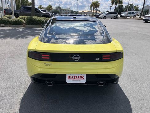 Used 2023 Nissan Z w/ Floor Mat Package RWD image 4