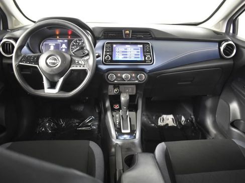 Used 2025 Nissan Versa SV w/ Trunk Package FWD image 21