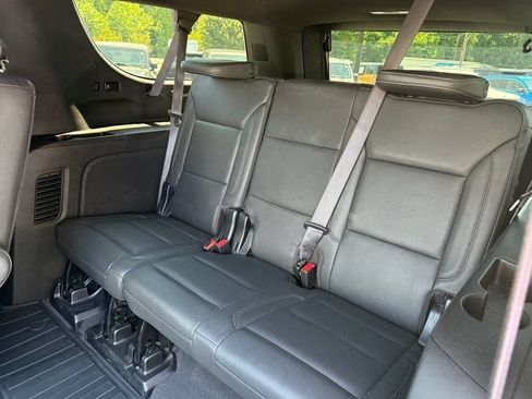 Used 2022 Chevrolet Suburban Z71 w/ Luxury Package AWD/4WD image 14