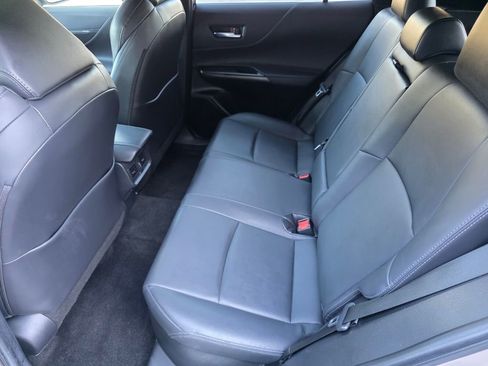 Used 2022 Toyota Venza LE image 13