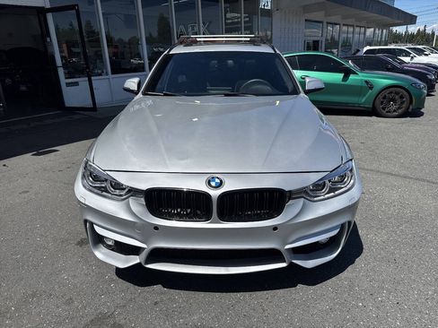 Used 2017 BMW 330i xDrive Wagon AWD/4WD image 11