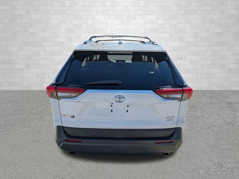 Used 2019 Toyota RAV4 XLE w/ Convenience Package image 3