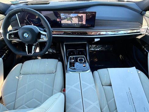New 2026 BMW 750e xDrive image 16