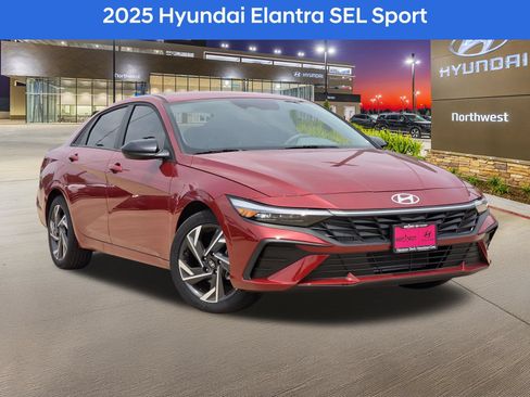 Used 2025 Hyundai Elantra Sport FWD image 1