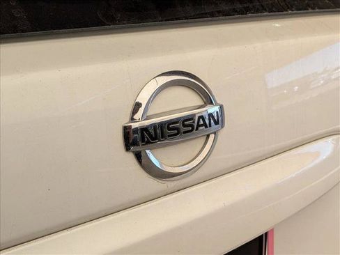 Used 2018 Nissan Murano SL w/ Moonroof Package FWD image 14