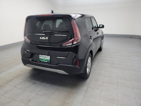Used 2023 Kia Soul LX w/ LX Technology Package image 9