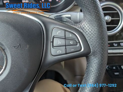 Used 2019 Mercedes-Benz GLC 300 4MATIC image 23