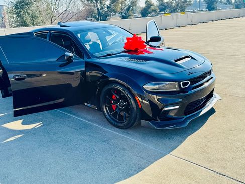 Used 2023 Dodge Charger SRT Hellcat RWD image 39