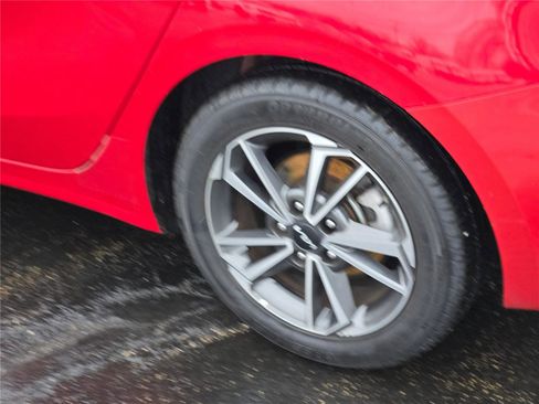 Used 2023 Kia Forte LXS image 18