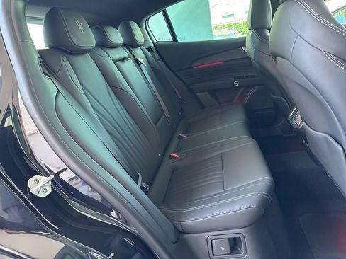 Used 2025 Maserati Grecale Modena AWD/4WD image 13