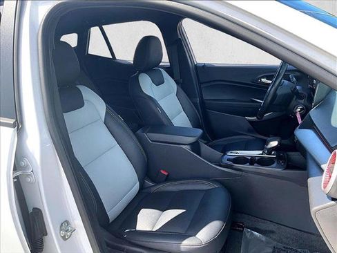 Used 2024 Chevrolet Trax RS w/ Driver Confidence Package FWD image 9