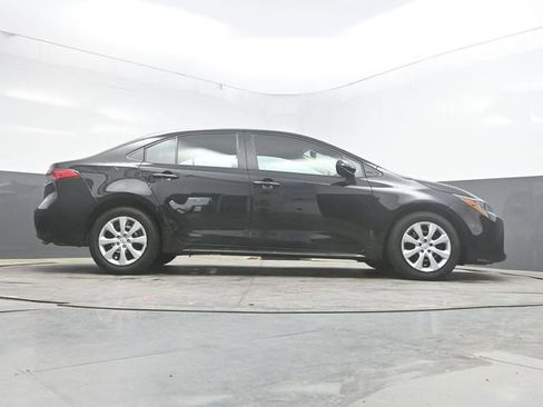 Used 2023 Toyota Corolla LE FWD image 31