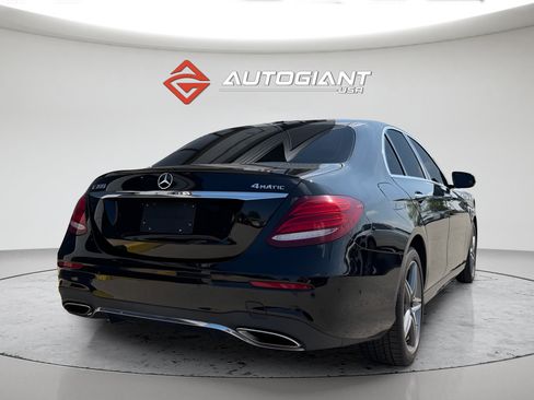Used 2018 Mercedes-Benz E 300 4MATIC image 10
