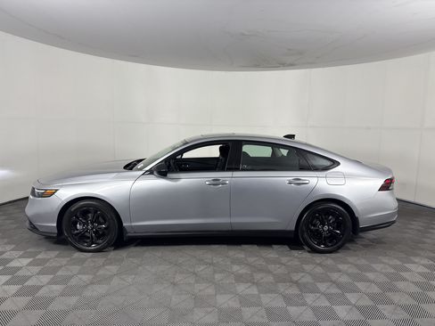 Used 2025 Honda Accord SE image 7