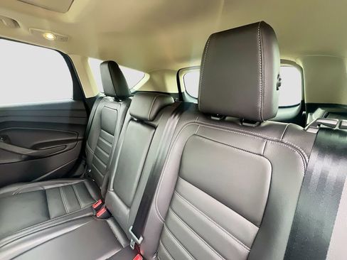 Used 2017 Ford Escape Titanium w/ Canadian Touring Package AWD/4WD image 28