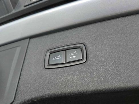 Used 2024 Porsche Cayenne image 18