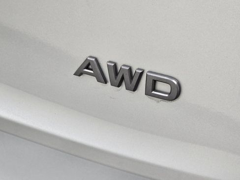 Used 2024 Nissan Rogue S image 16