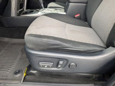 Used 2018 Toyota 4Runner SR5 image 23