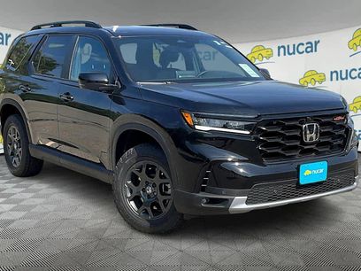 New 2025 Honda Pilot TrailSport