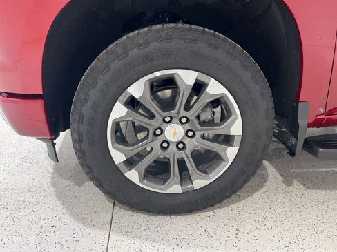 Used 2025 Chevrolet Silverado 1500 High Country w/ Z71 Off-Road Package image 32