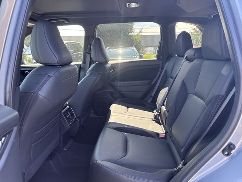 Certified 2025 Subaru Forester Touring AWD/4WD image 19