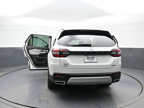 Certified 2023 Honda Pilot Touring image 49